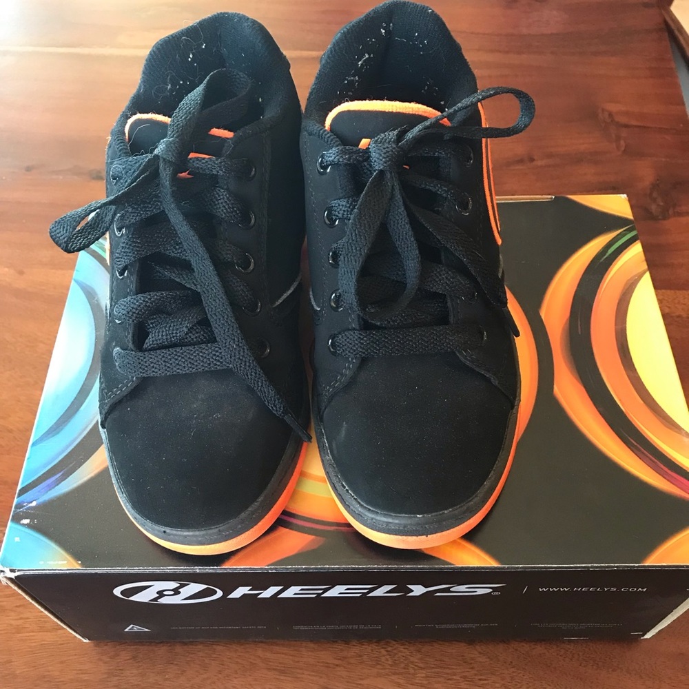 Heelys Black/Orange like new youth size 1.